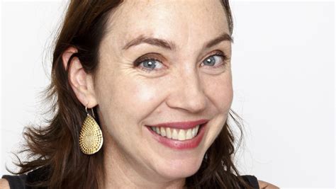 flo progressive actress|How Stephanie Courtney Got Her Job As Flo In The。